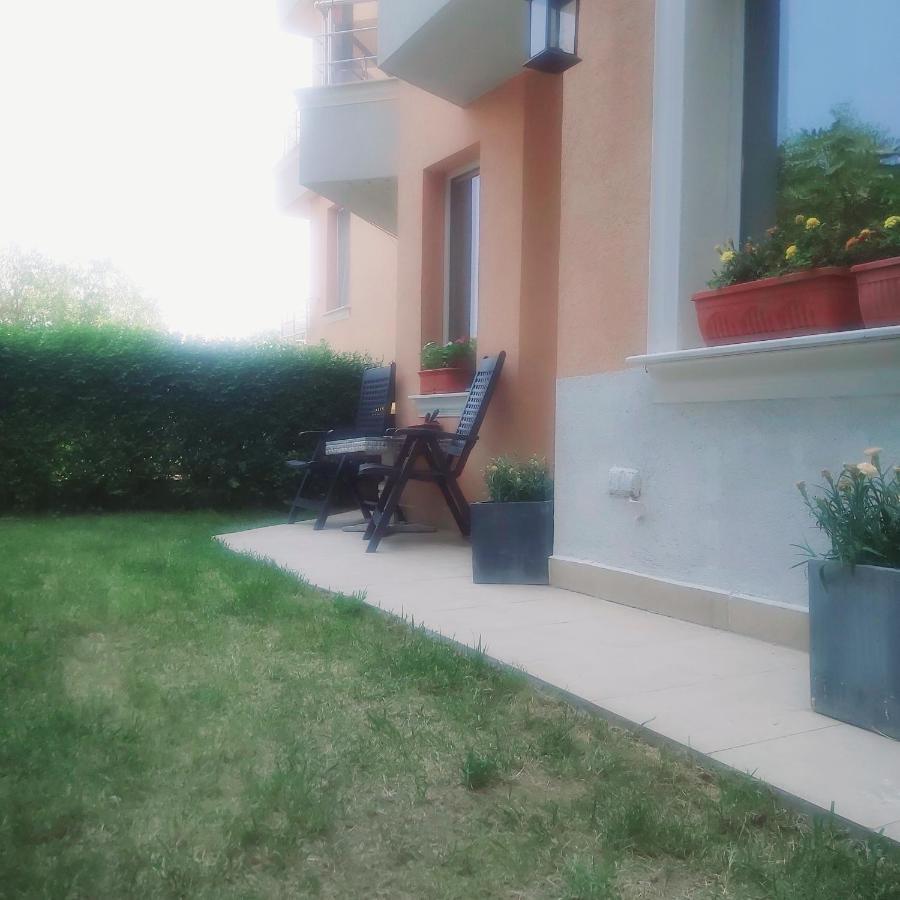 Saint Nicholas Varna Lovely 2 Bedroom Apartment With Sunny Garden Εξωτερικό φωτογραφία