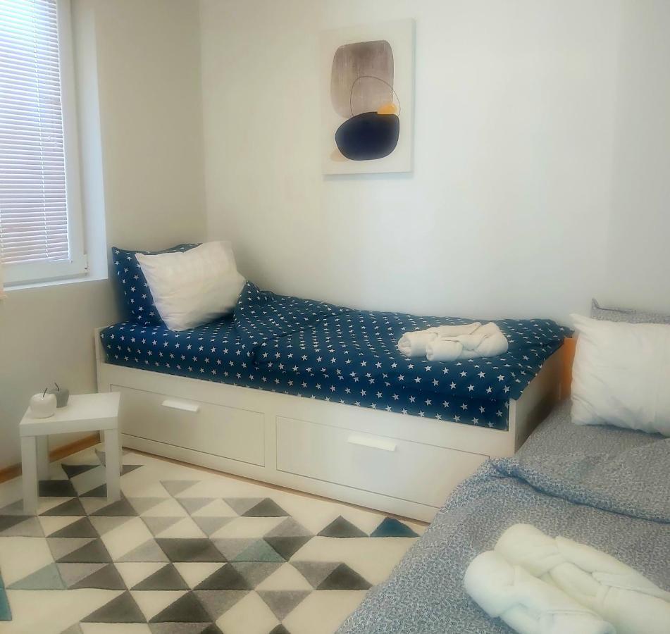 Saint Nicholas Varna Lovely 2 Bedroom Apartment With Sunny Garden Εξωτερικό φωτογραφία